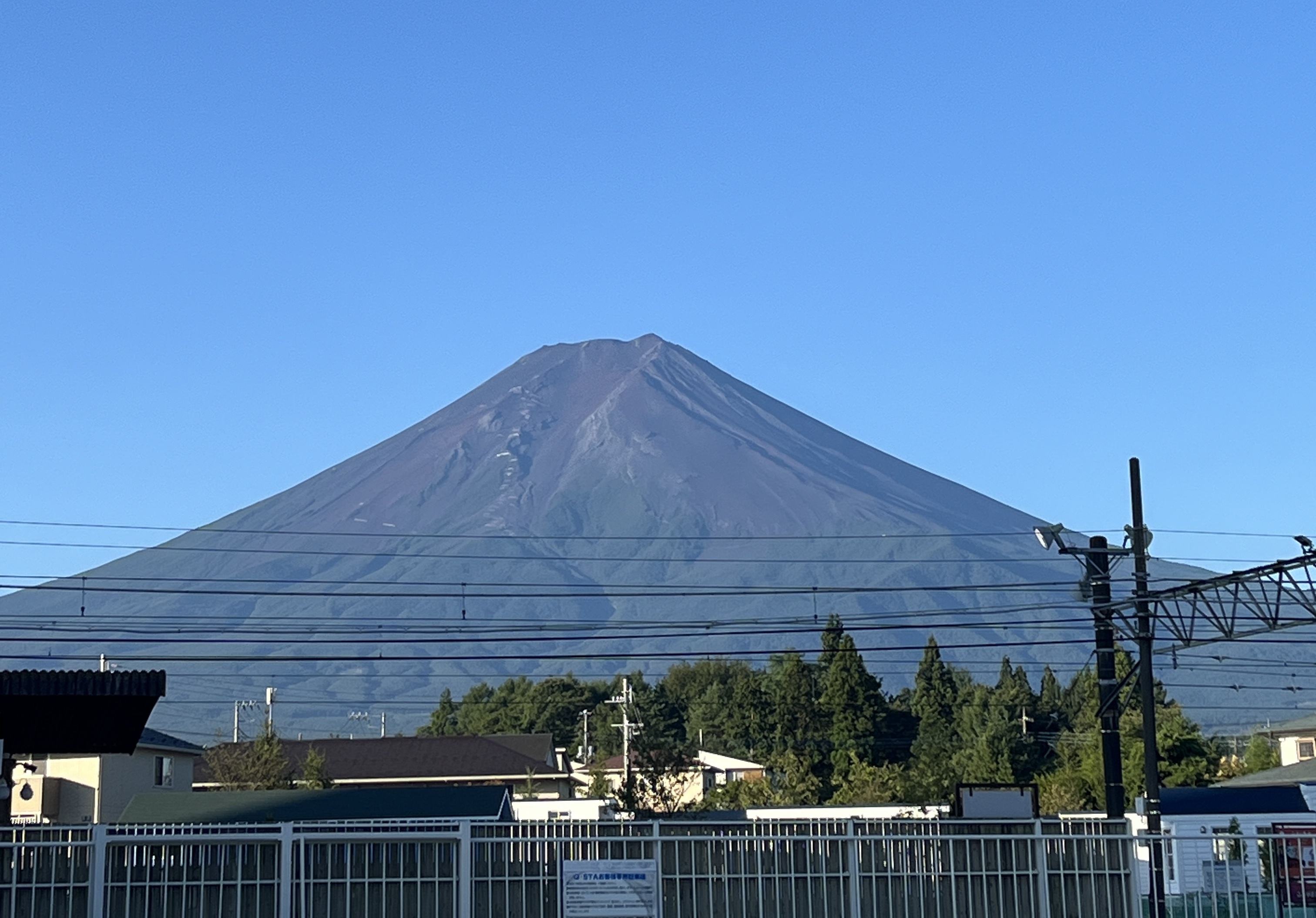 Featured image of post Climbing Mount Fuji: The Spiritual Logic Behind Japan's Most Physical Challenge