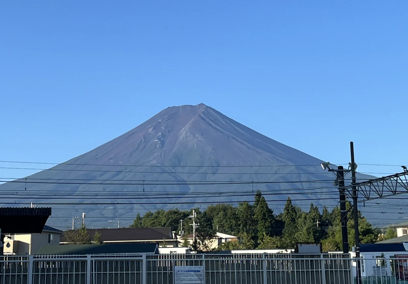 Featured image of post Climbing Mount Fuji: The Spiritual Logic Behind Japan's Most Physical Challenge